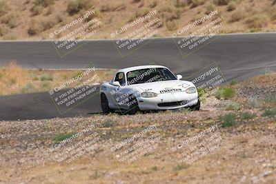 media/Jun-01-2025-CalClub SCCA (Sun) [[eae223c5dd]]/Group 5/Qualifying/